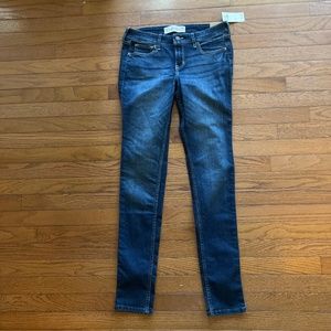 Hollister Super Skinny Jeans NWT